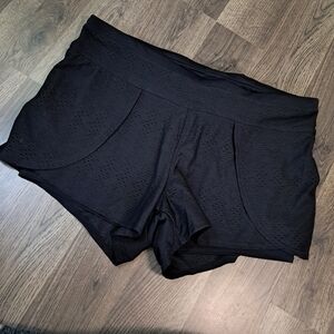 Athleta Prism 2 in 1 Black Built in Shorts Pull-On Women Size Large